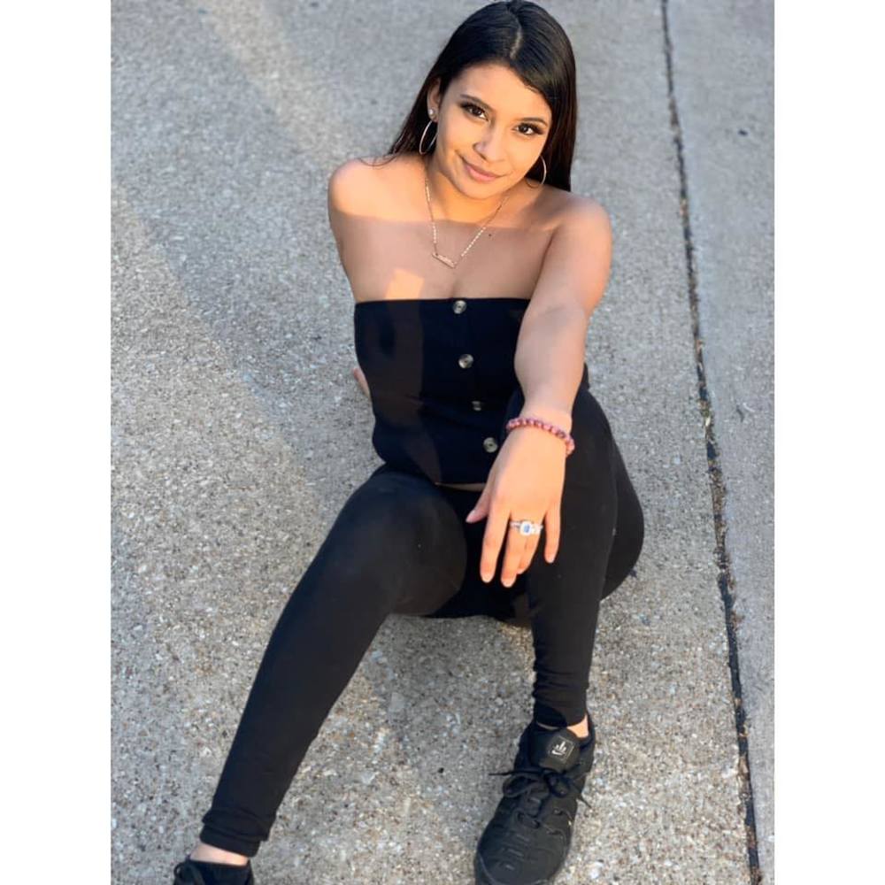 Meet your Posher, Desiree nikole